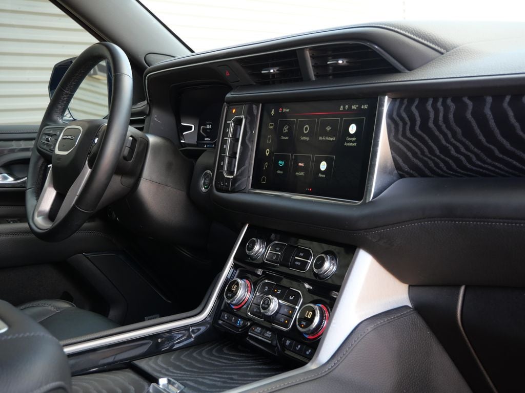 2024 GMC Yukon Denali 4WD | Preferred Equipment Pkg