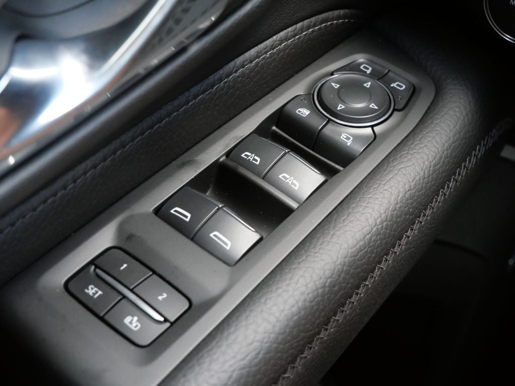 2024 GMC Yukon Denali 4WD | Preferred Equipment Pkg