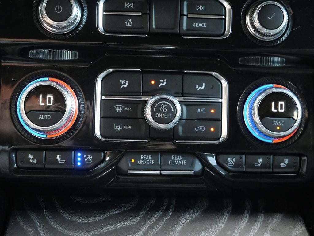 2024 GMC Yukon Denali 4WD | Preferred Equipment Pkg