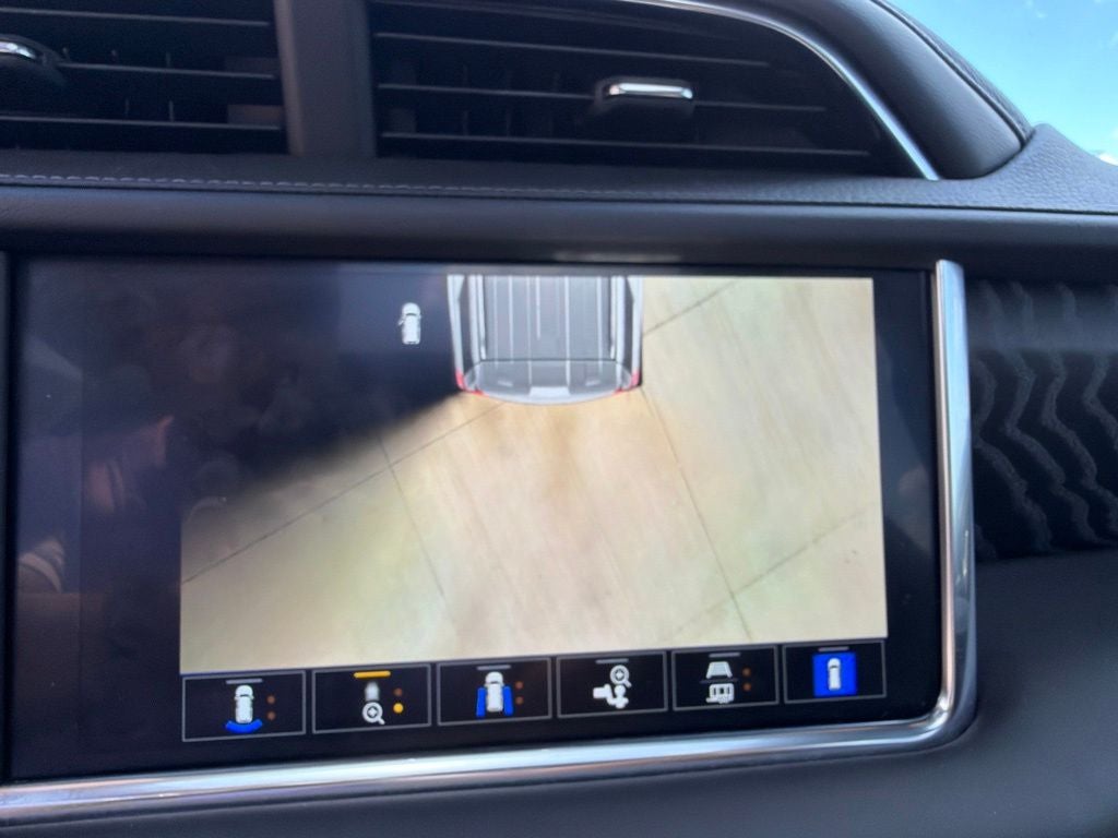 2024 GMC Yukon Denali 4WD | Preferred Equipment Pkg