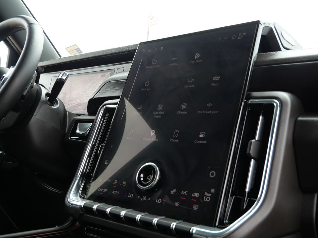 2025 GMC Yukon Denali 4WD | 7 Passenger
