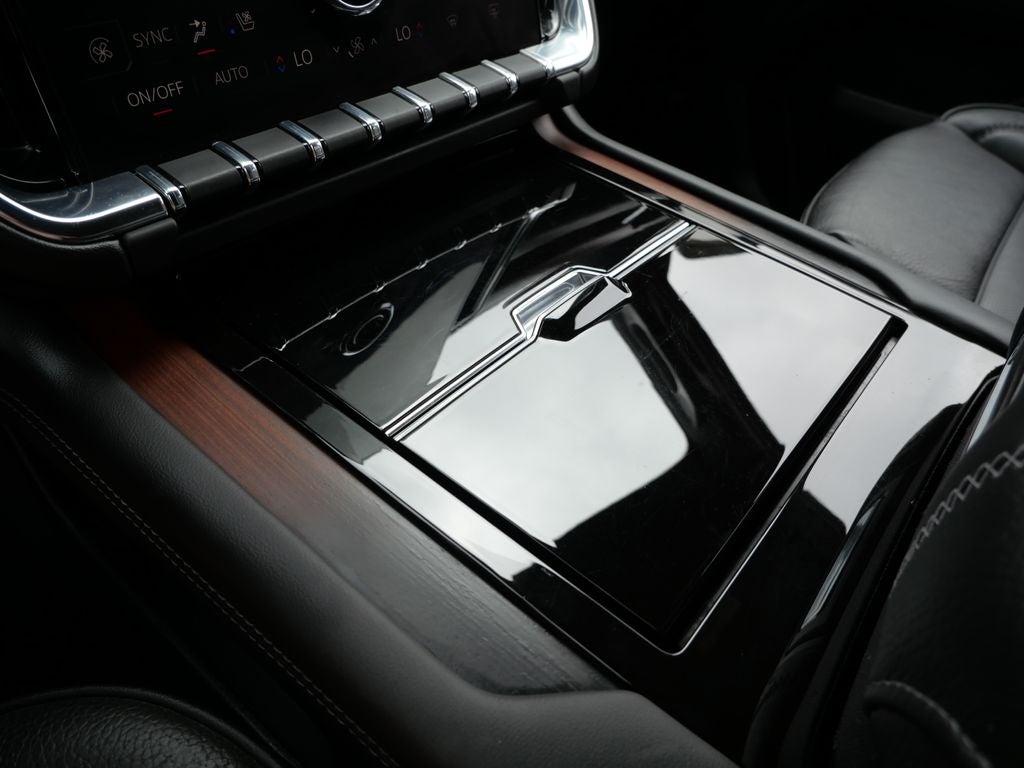 2025 GMC Yukon Denali 4WD | 7 Passenger
