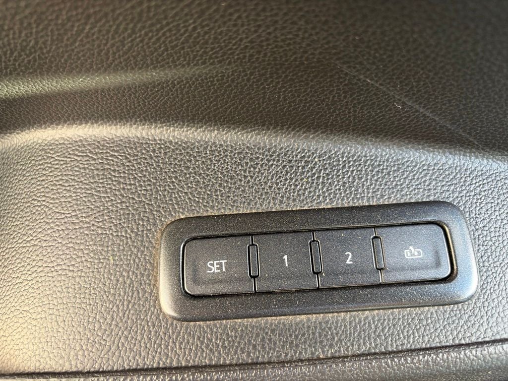 2020 GMC Yukon XL SLT 4WD | 7 Passenger