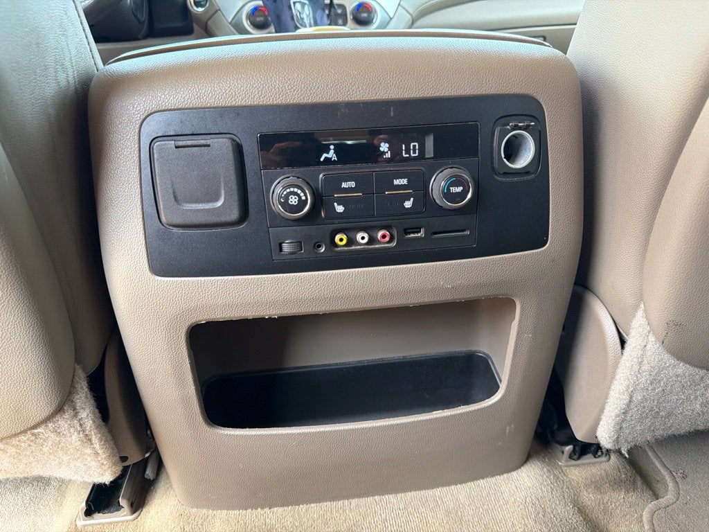 2015 GMC Yukon XL SLT 1500 4WD | Open Road Pkg