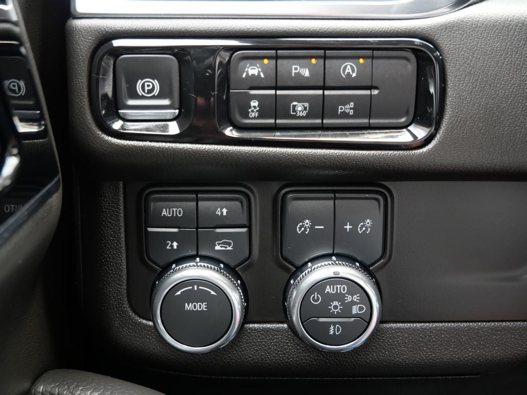2025 GMC Yukon XL Denali 4WD | 7 Passenger