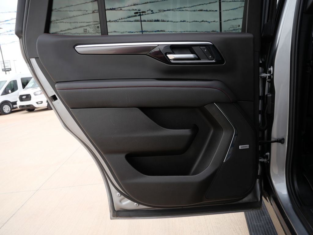 2025 Chevrolet Tahoe RST