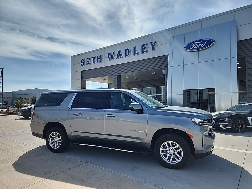2024 Chevrolet Suburban LT