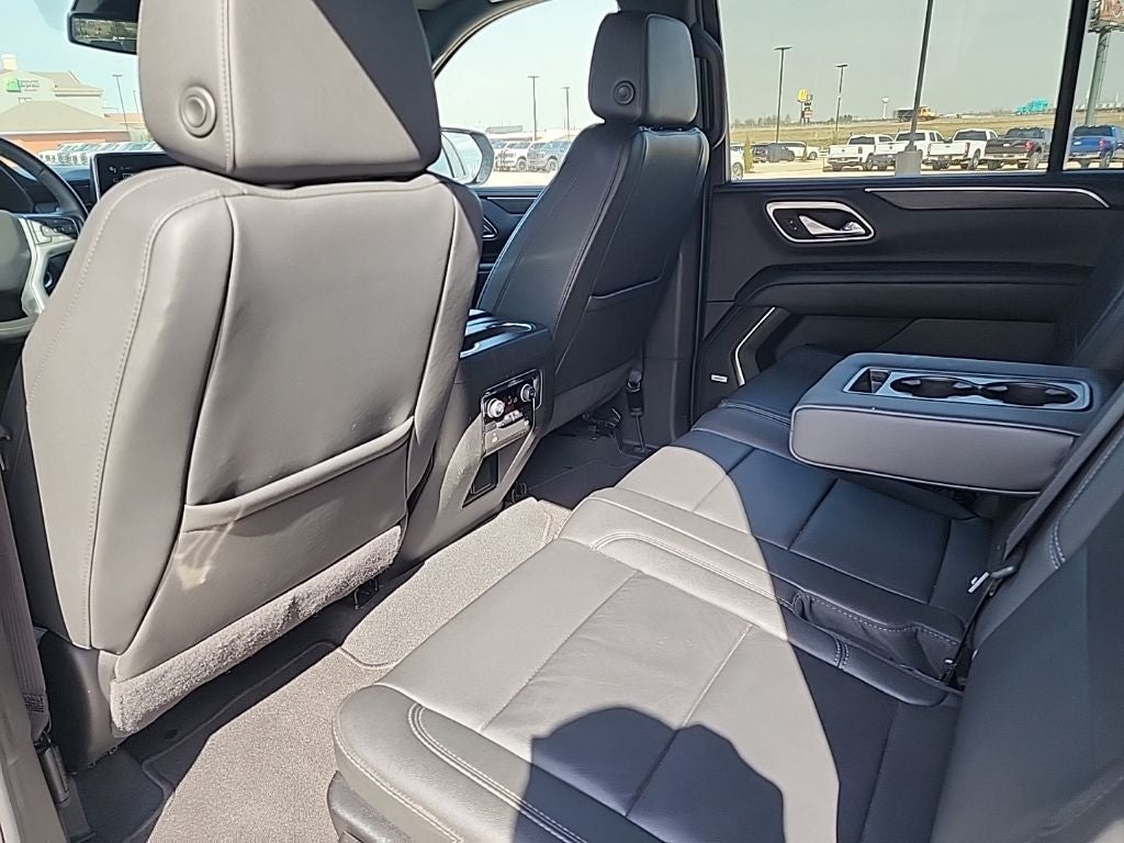 2024 Chevrolet Suburban LT