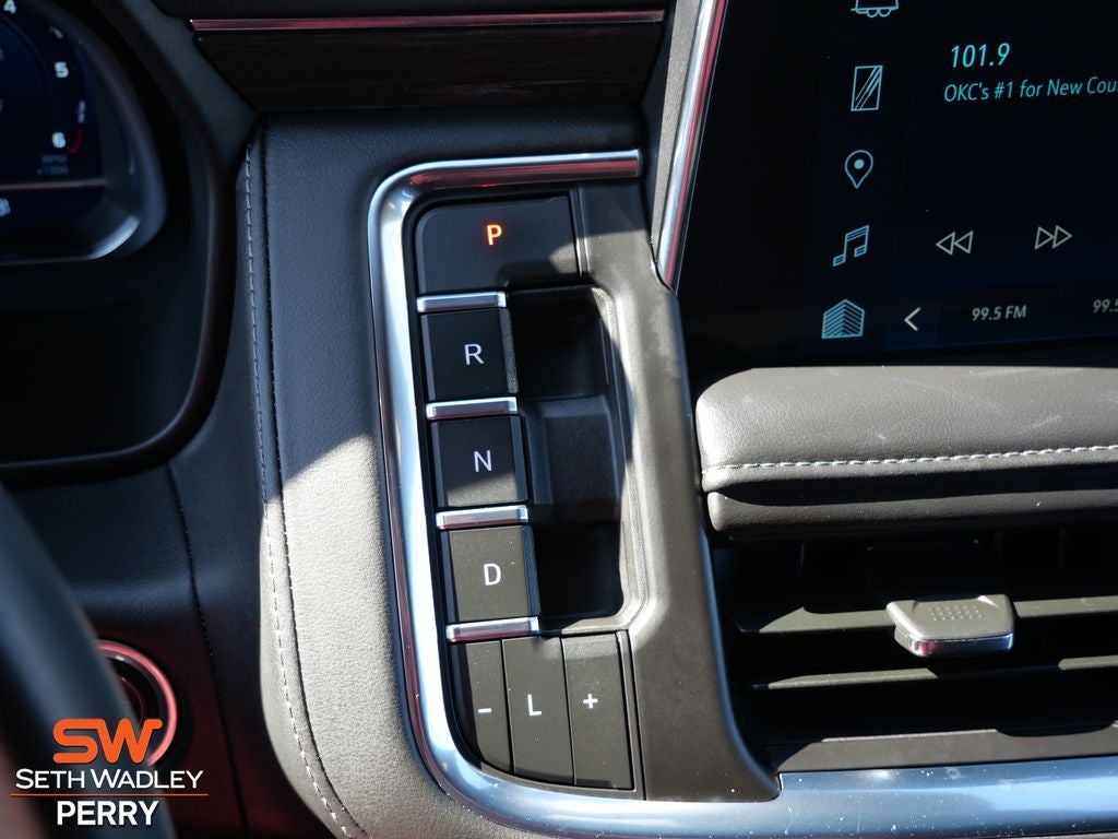 2024 Chevrolet Suburban LT