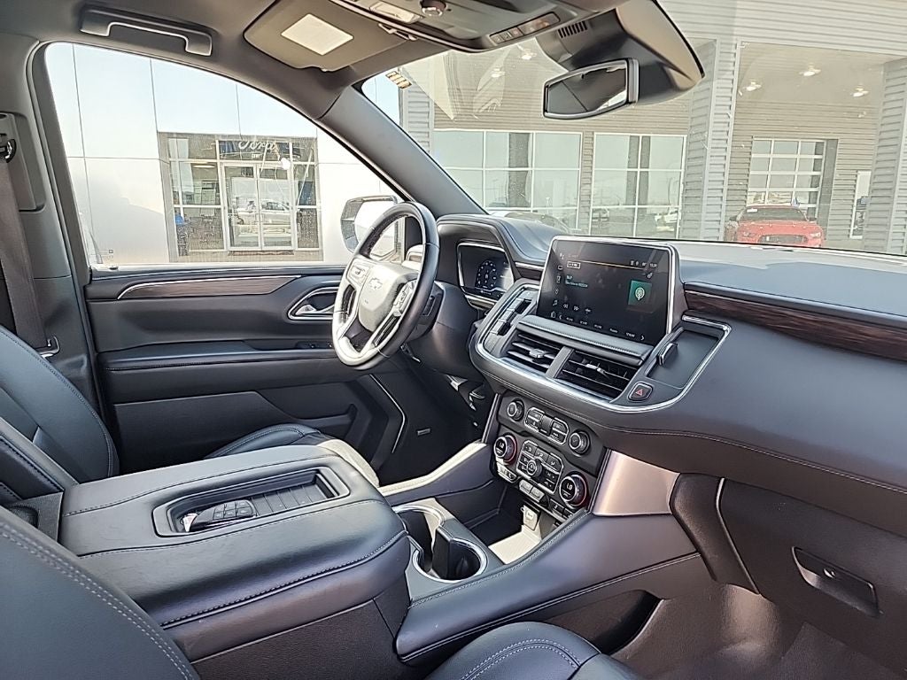 2024 Chevrolet Suburban LT