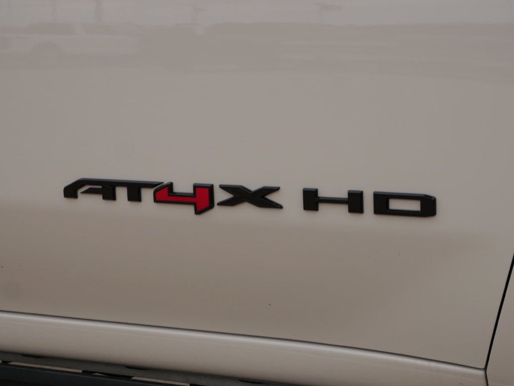 2026 GMC Sierra 2500HD AT4X Preferred Equipment Group