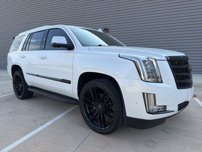 2018 Cadillac Escalade Luxury 4WD | 7 Passenger