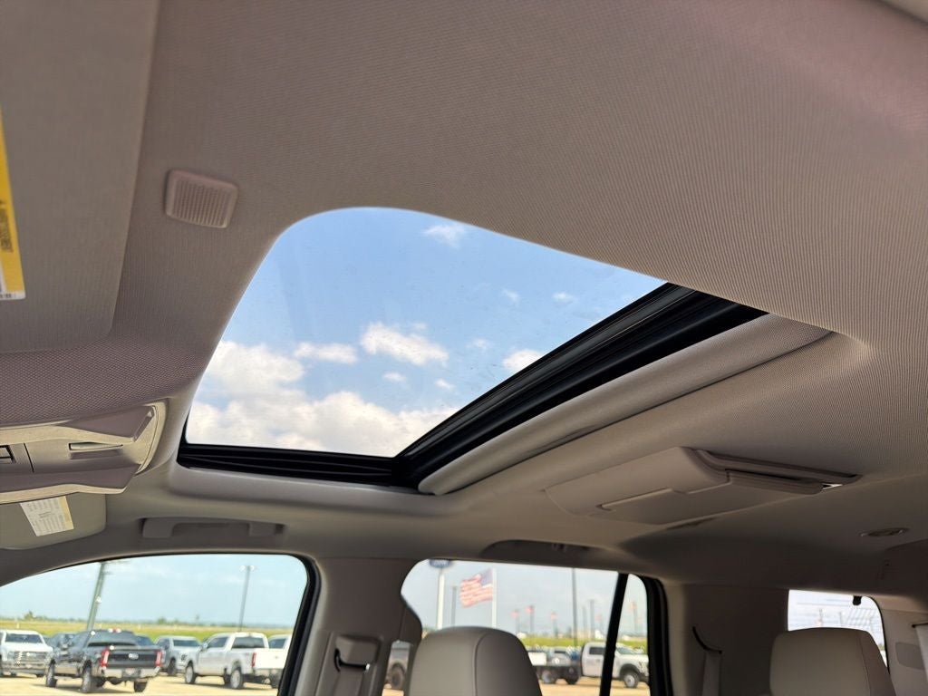 2018 Cadillac Escalade Luxury 4WD | 7 Passenger