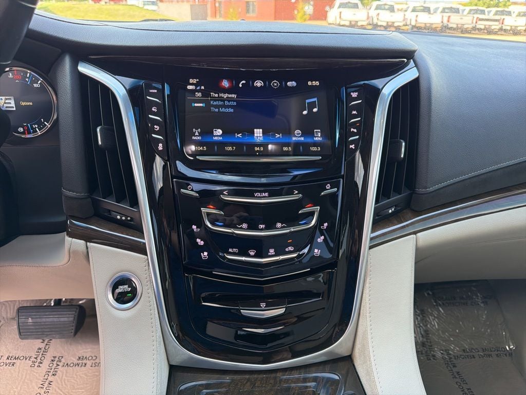 2018 Cadillac Escalade Luxury 4WD | 7 Passenger