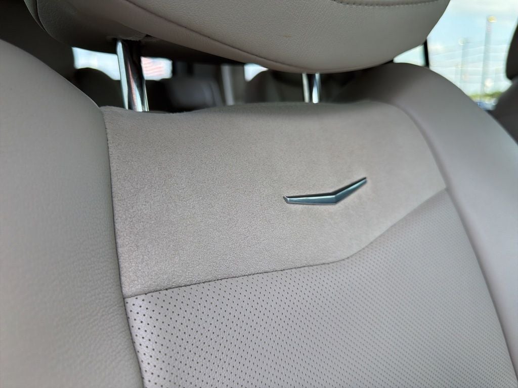 2018 Cadillac Escalade Luxury 4WD | 7 Passenger
