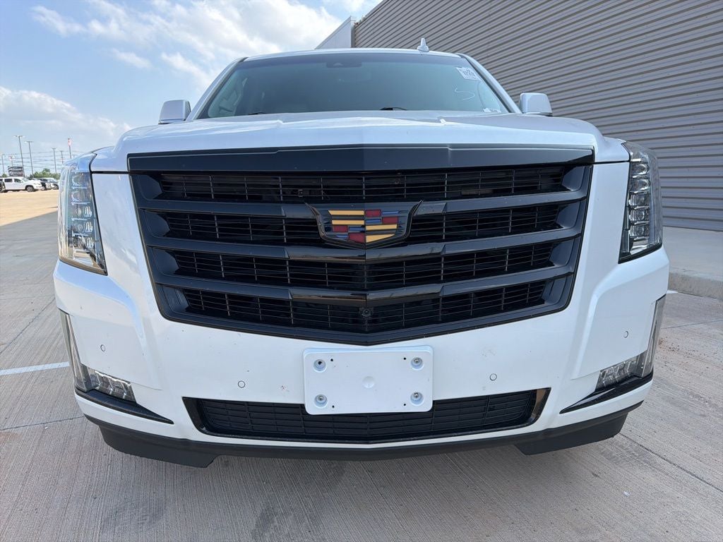 2018 Cadillac Escalade Luxury 4WD | 7 Passenger