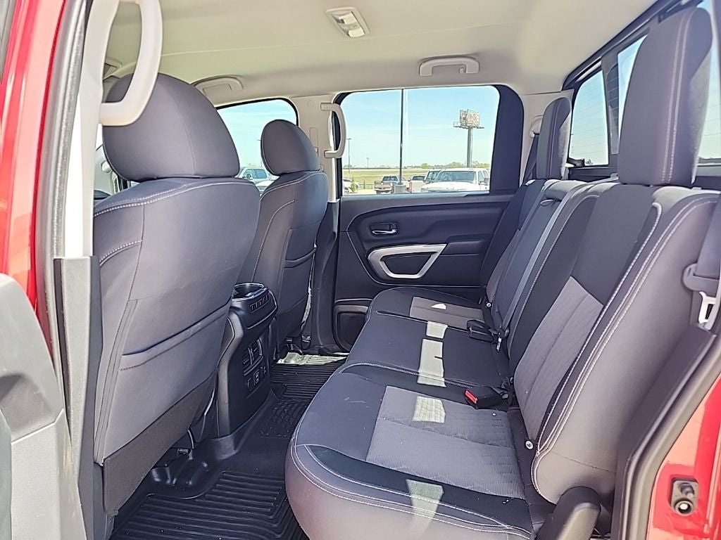 2021 Nissan Titan SV