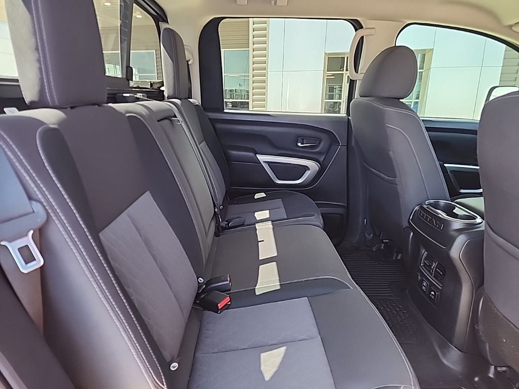 2021 Nissan Titan SV