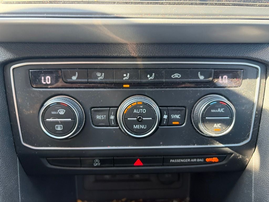 2021 Volkswagen Atlas 3.6L V6 SE w/Technology 7 Passenger