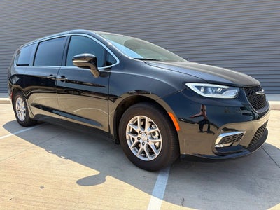 2025 Chrysler Pacifica Select 7 Passenger