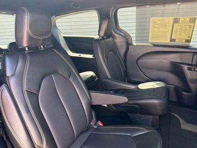 2025 Chrysler Pacifica Select 7 Passenger