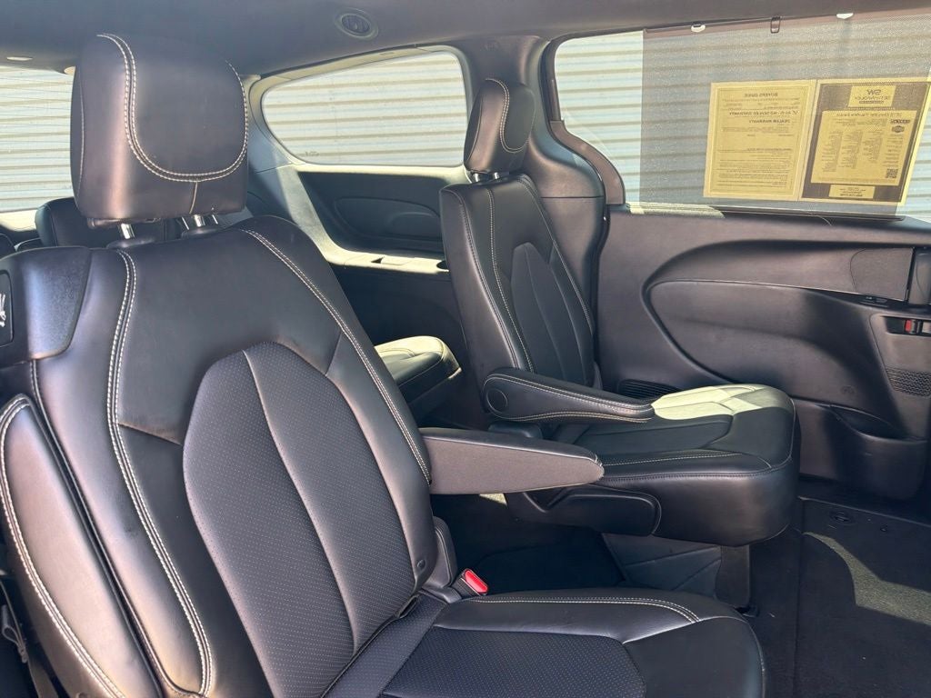 2025 Chrysler Pacifica Select 7 Passenger