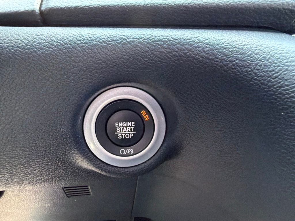 2025 Chrysler Pacifica Select 7 Passenger