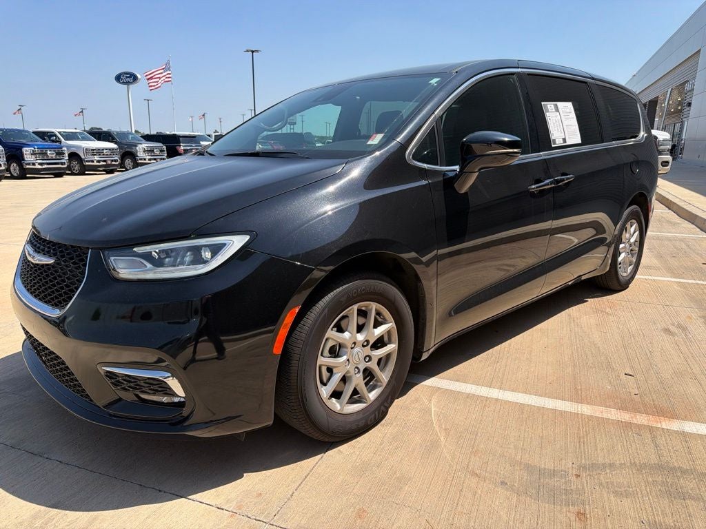 2025 Chrysler Pacifica Select 7 Passenger