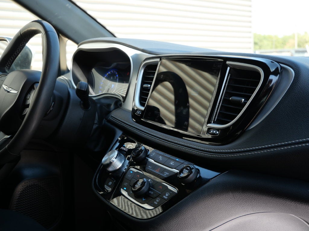 2023 Chrysler Pacifica Touring 7 Passenger