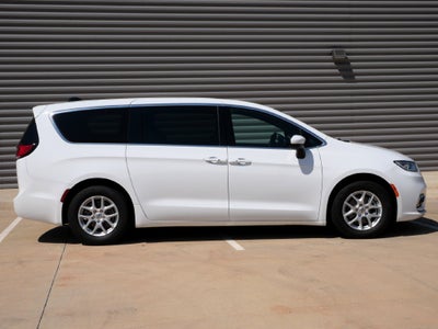2023 Chrysler Pacifica Touring 7 Passenger