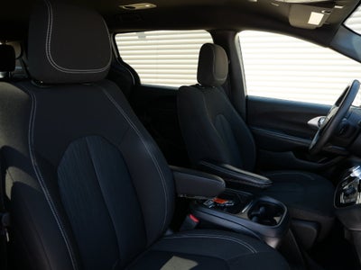 2023 Chrysler Pacifica Touring 7 Passenger