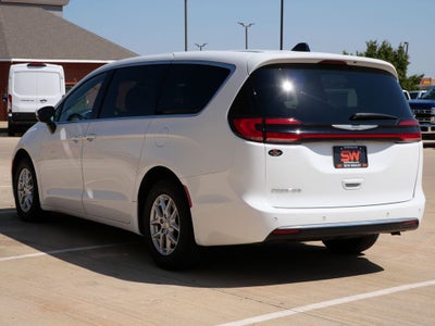 2023 Chrysler Pacifica Touring 7 Passenger