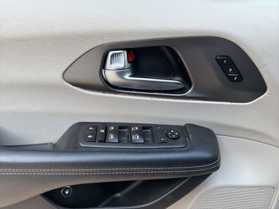 2022 Chrysler Pacifica Hybrid Touring L 7 Passenger