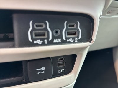 2022 Chrysler Pacifica Hybrid Touring L 7 Passenger