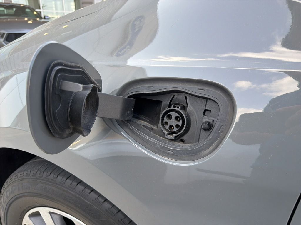 2022 Chrysler Pacifica Hybrid Touring L 7 Passenger