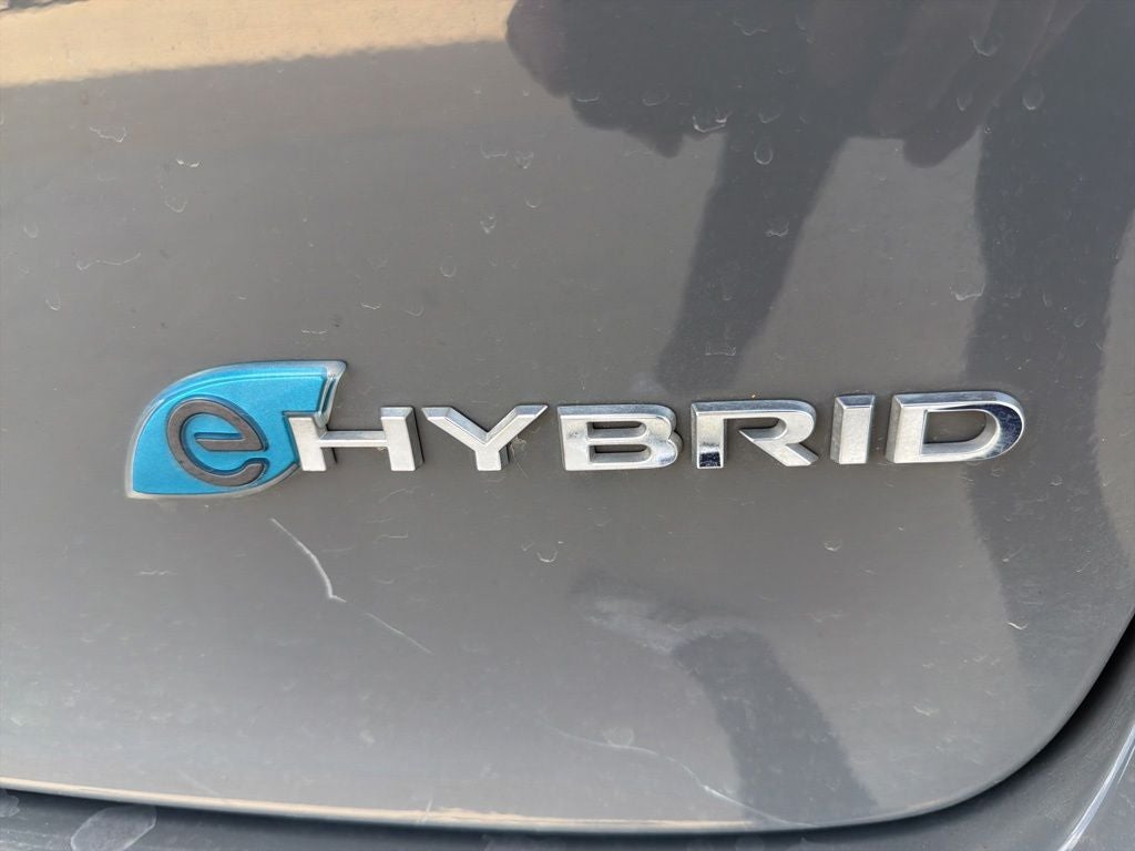 2022 Chrysler Pacifica Hybrid Touring L 7 Passenger