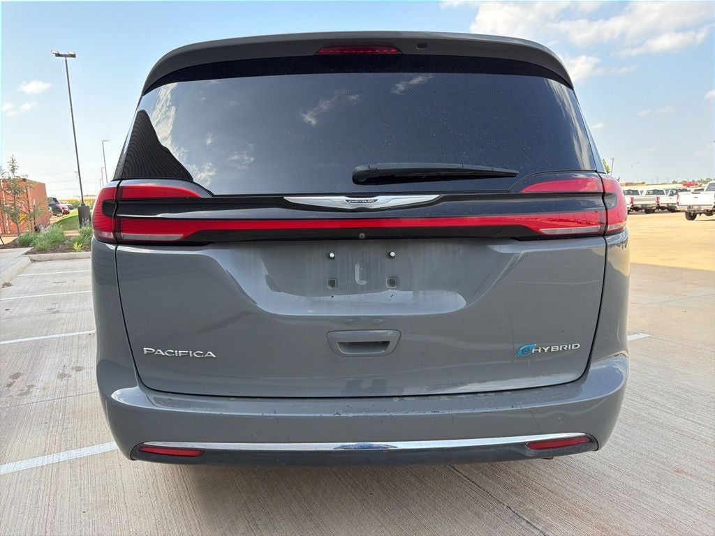 2022 Chrysler Pacifica Hybrid Touring L 7 Passenger