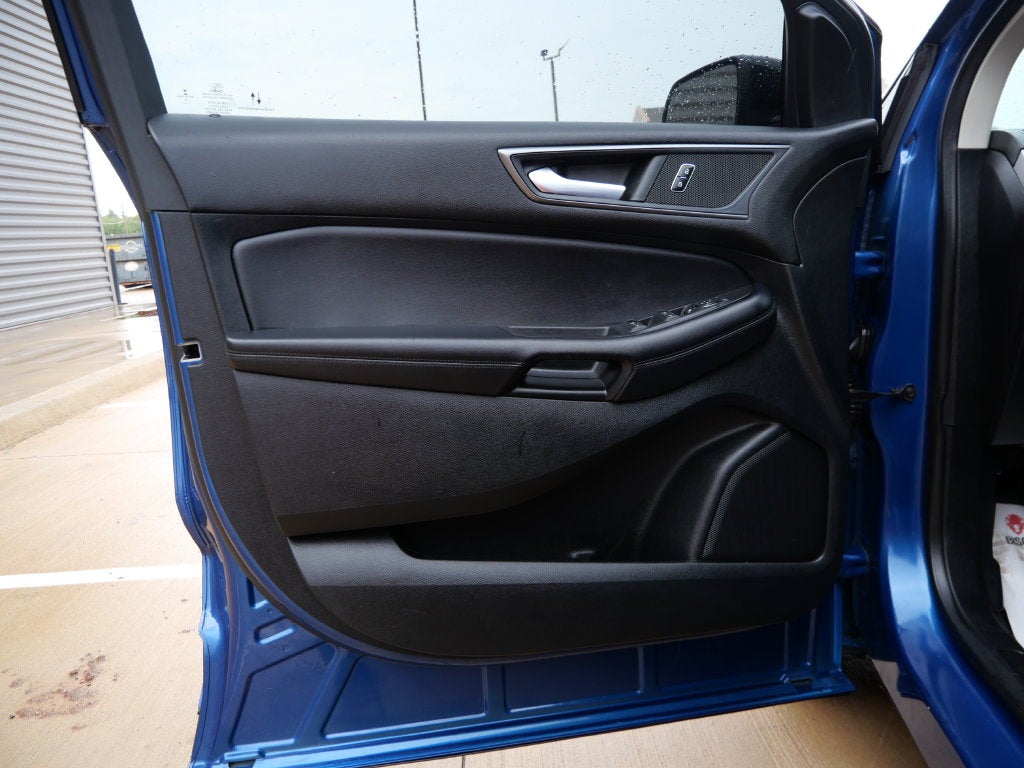 2022 Ford Edge SE AWD | Black Appearance Pkg