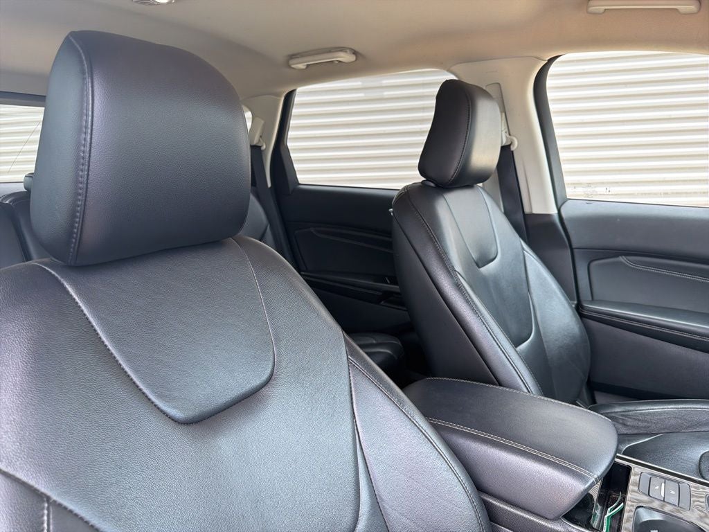 2020 Ford Edge Titanium AWD | Premium Pkg