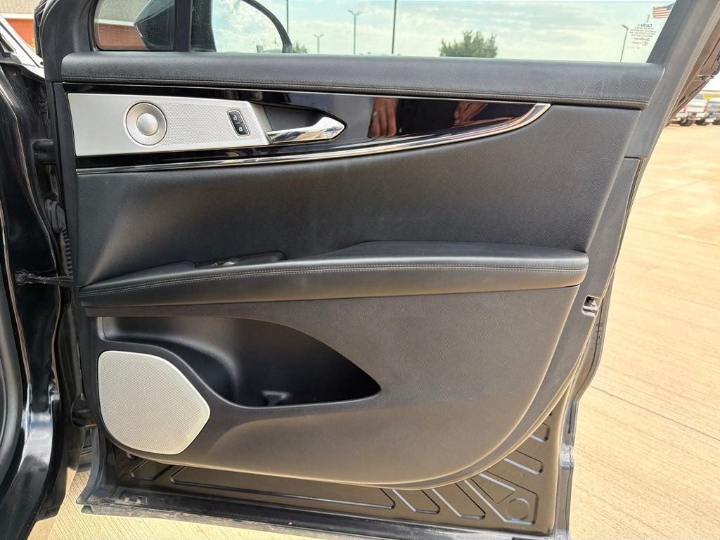 2021 Lincoln Nautilus Reserve AWD | Ultimate Pkg