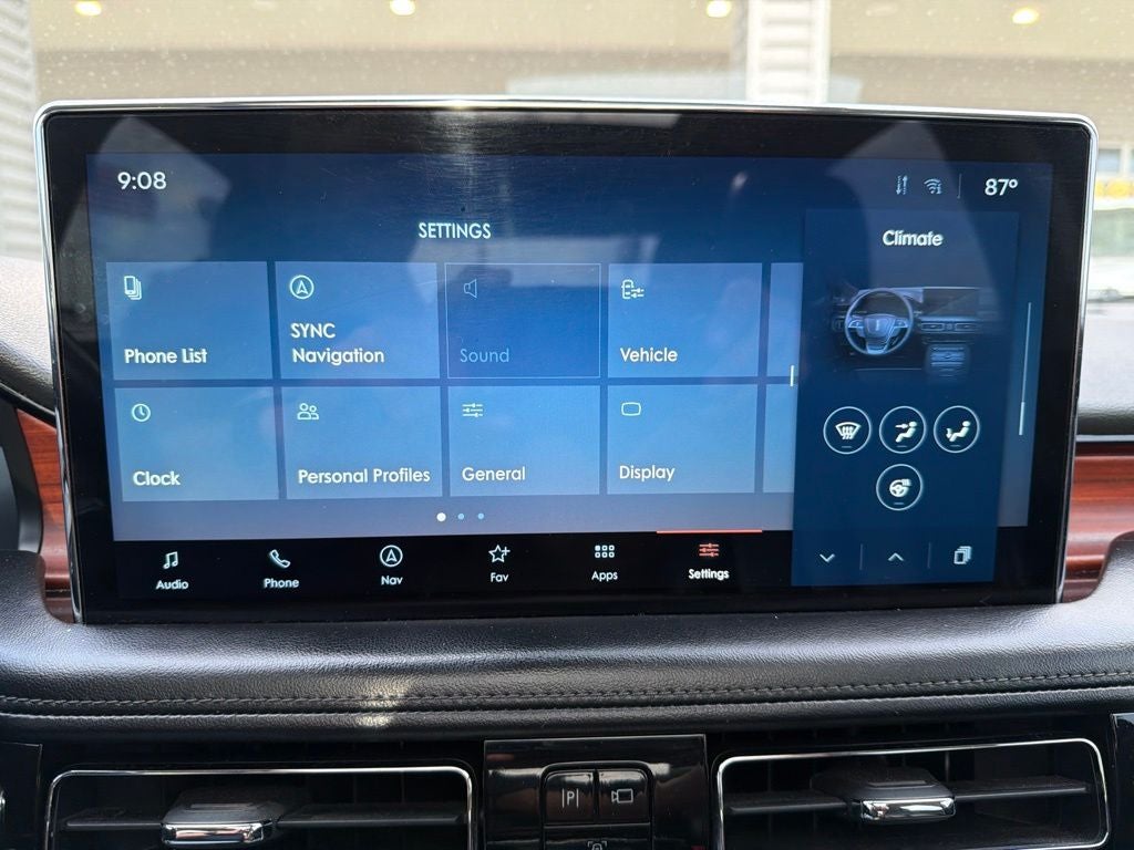 2021 Lincoln Nautilus Reserve AWD | Ultimate Pkg