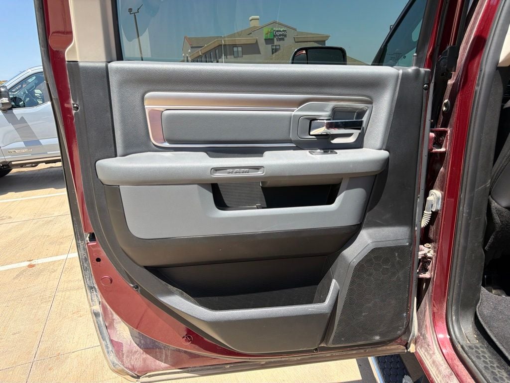 2018 RAM 2500 Big Horn 4WD | Silver Edition