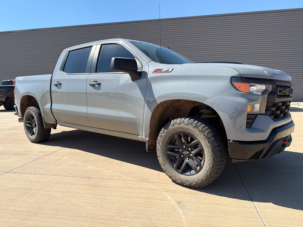 2024 Chevrolet Silverado 1500 Custom Trail Boss Z71 Off Road 2" Lift