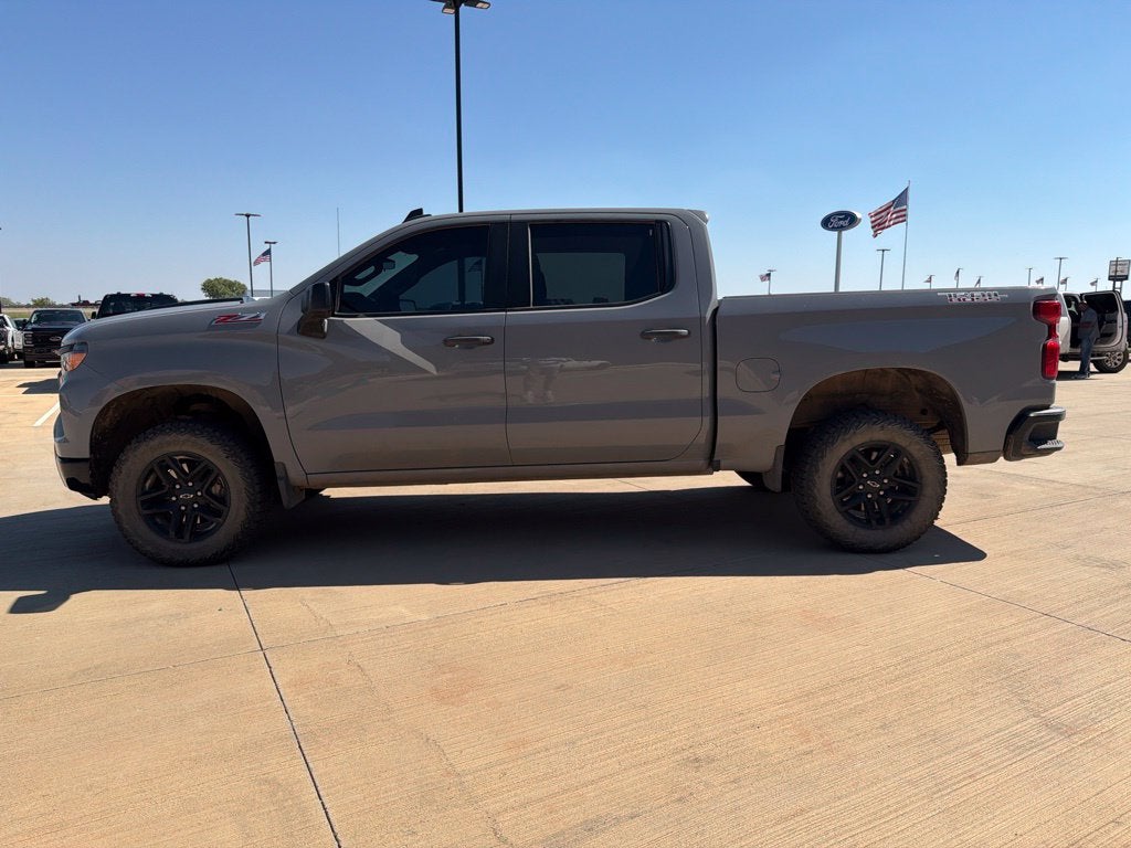2024 Chevrolet Silverado 1500 Custom Trail Boss Z71 Off Road 2" Lift