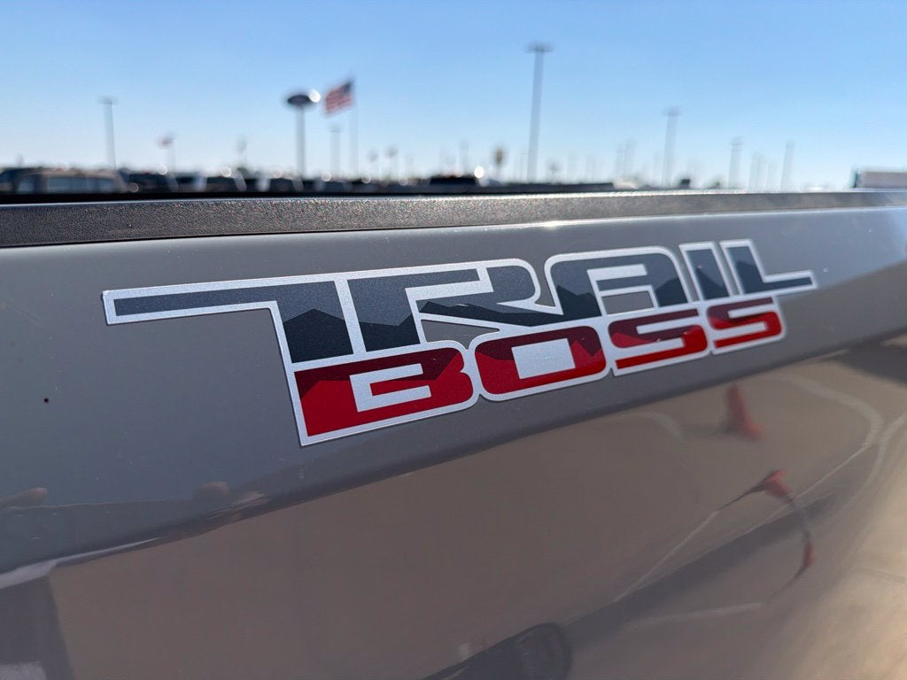 2024 Chevrolet Silverado 1500 Custom Trail Boss Z71 Off Road 2" Lift