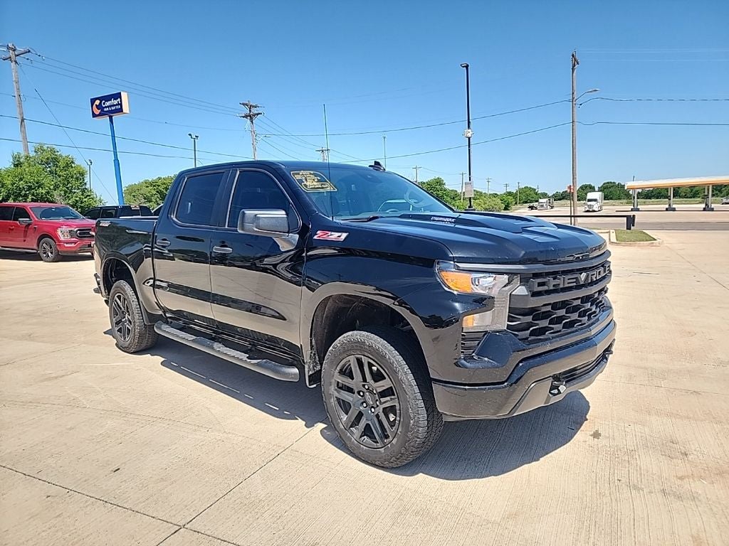 2025 Chevrolet Silverado 1500 Custom Trail Boss 4WD | TurboMax Blackout Pkg