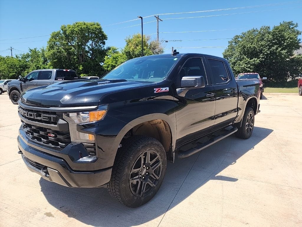 2025 Chevrolet Silverado 1500 Custom Trail Boss 4WD | TurboMax Blackout Pkg