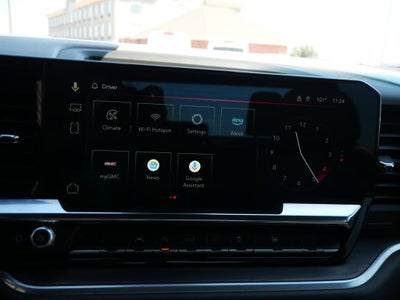 2025 GMC Sierra 1500 SLT 4WD | 5.3L V8