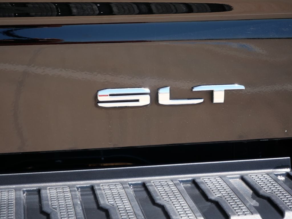 2025 GMC Sierra 1500 SLT 4WD | 5.3L V8