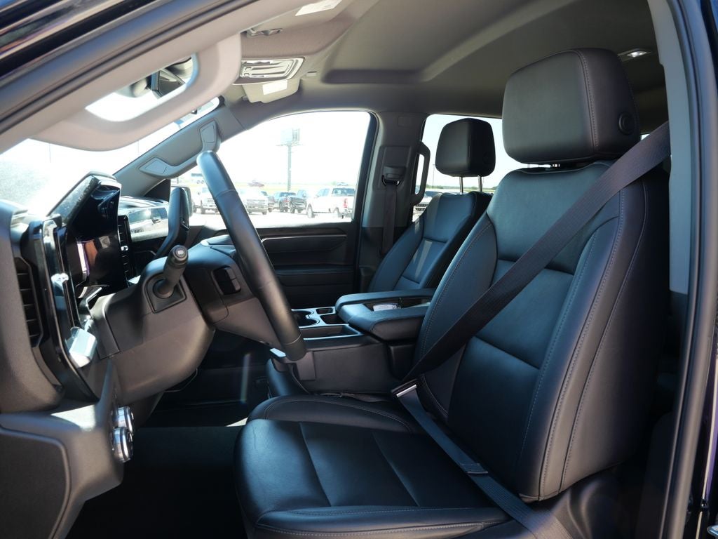 2025 GMC Sierra 1500 SLT 4WD | 5.3L V8